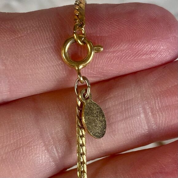 Avon Cubic Zirconia Pendant Necklace Octagon Shaped with Gold Chain - Picture 3 of 4